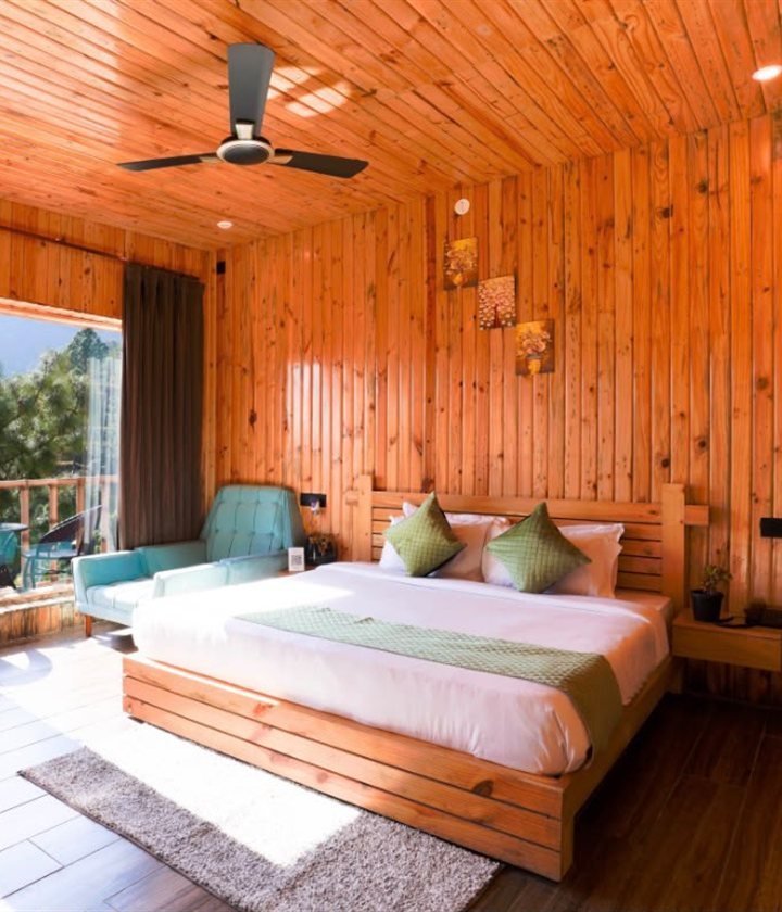 Deluxe Premium Room in lansdowne